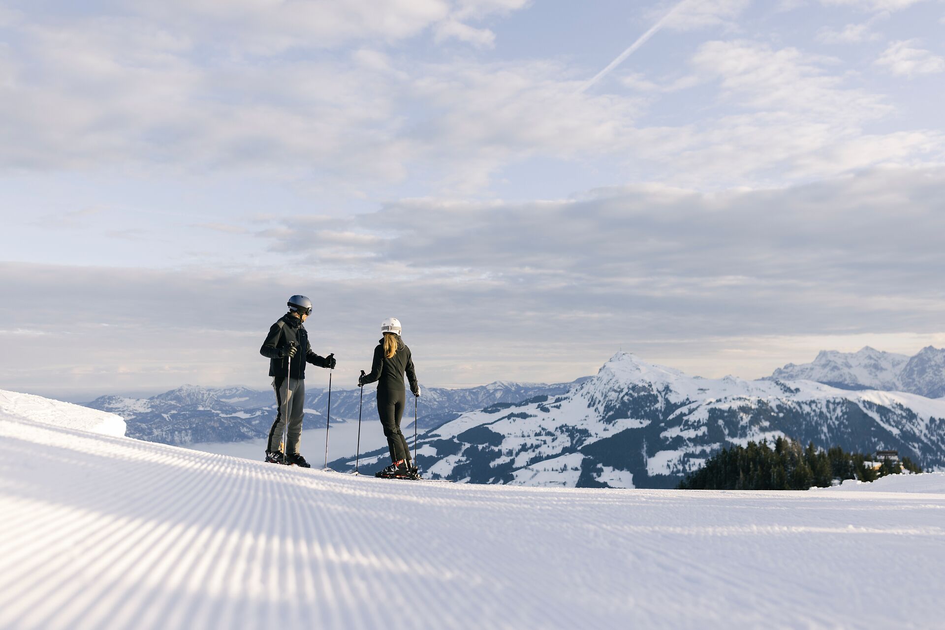 Skifahren Ski Alpin Kitzbühel Skigebiet Hahnenkamm Winter (c) Kitzbühel Tourismus (10)